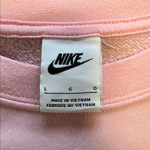 Nike Women's Soft Pink Crewneck Sweatshirt - Picture 4 of 5